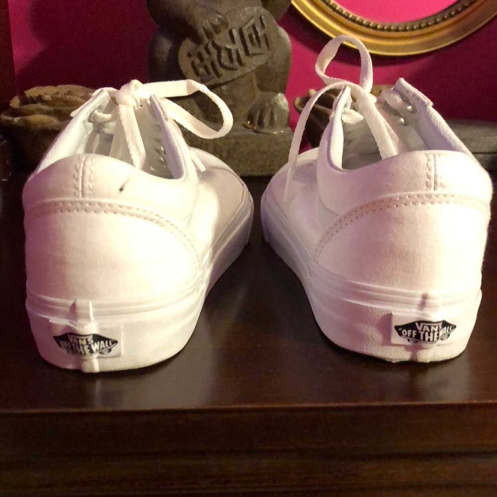 Vans - Picture 3 of 5